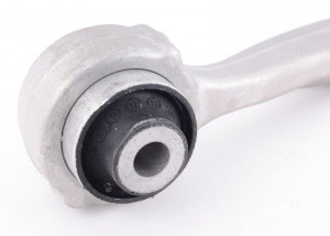 Рычаг подвески A 204 330 68 11 MERCEDES BENZ
