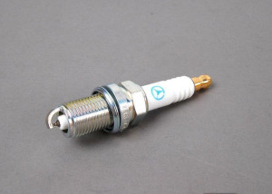 Свеча зажигания A0041591403 MERCEDES BENZ