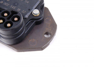 Блок управления двигателем A 002 545 18 32 MERCEDES BENZ