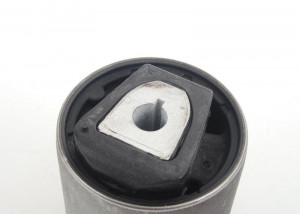 Сайлентблок 31 10 6 778 015 BMW
